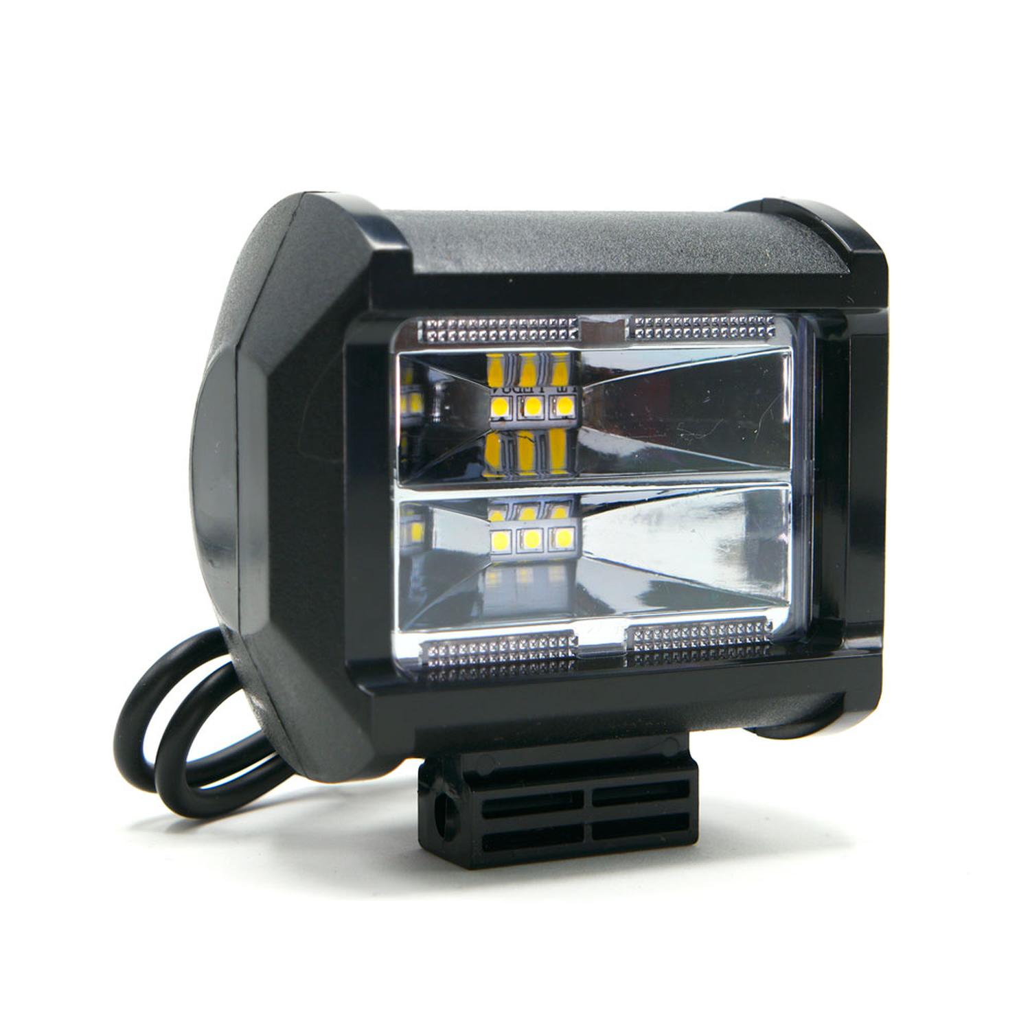 FARO AUXILIAR CUADRADO 6 LED CON LUPA CON LUZ ALTA, BAJA Y ESTROBO PARA MOTOCICLETA